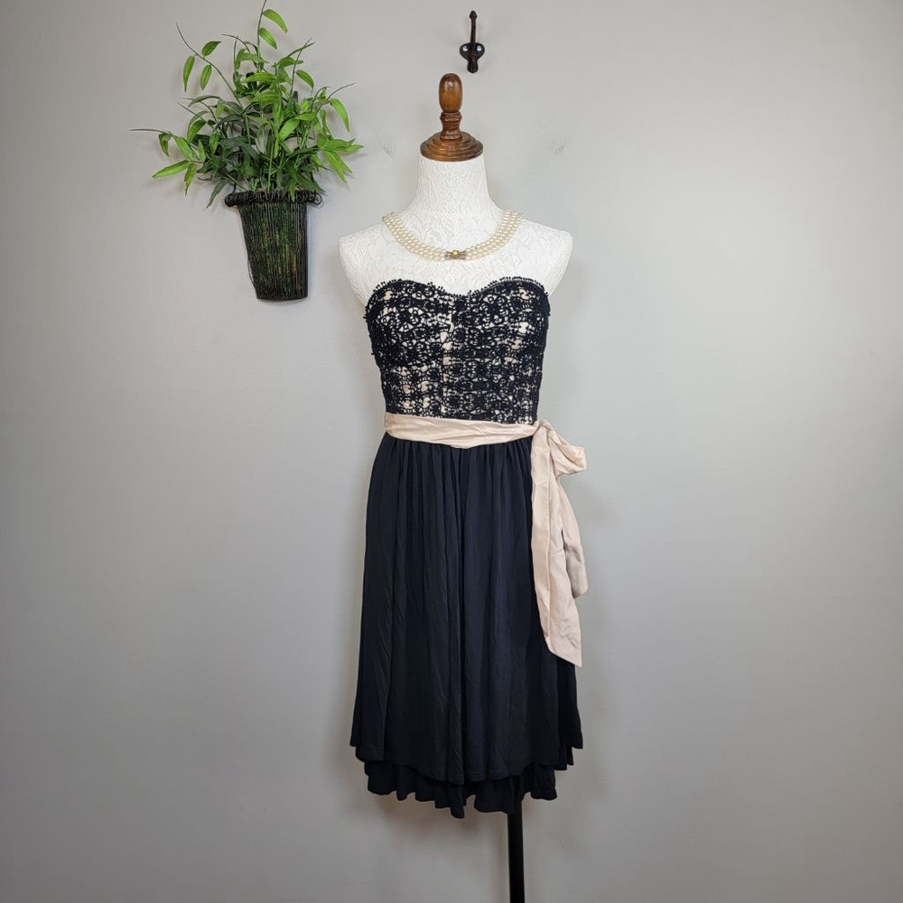 NEW Anthropologie Lil Lace and Light Strapless Ribbon Tie Black Cocktail Dress 6